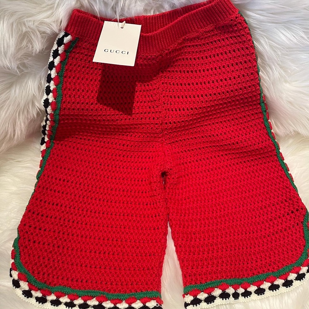 AUTHENTIC Gucci Children crochet shorts. SIZE 8